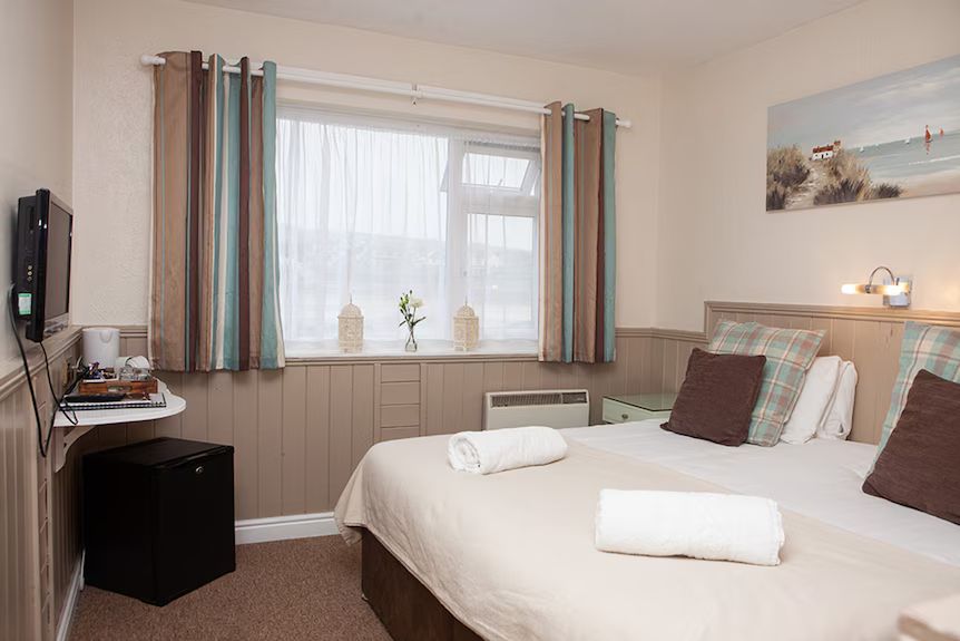 Seiners Arms double-bed room